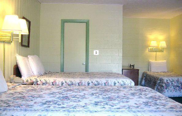 White Columns Motel Pine Mountain  Zimmer foto